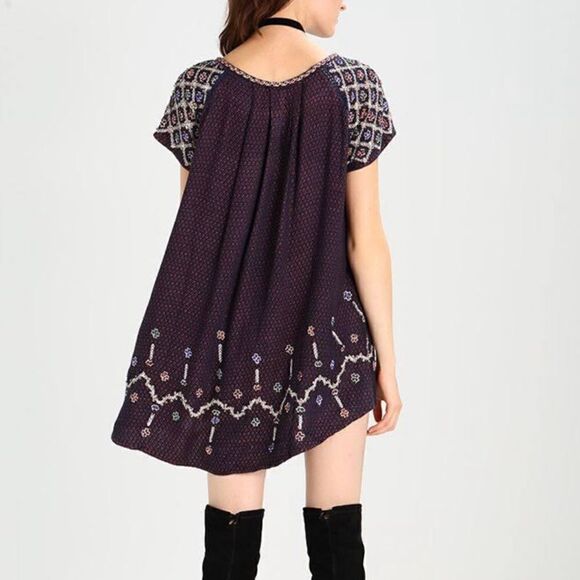 Free People IN THE CLOUDS Dark Knit Embroidered Sweater Tunic / Mini Dress - Picture 2 of 16